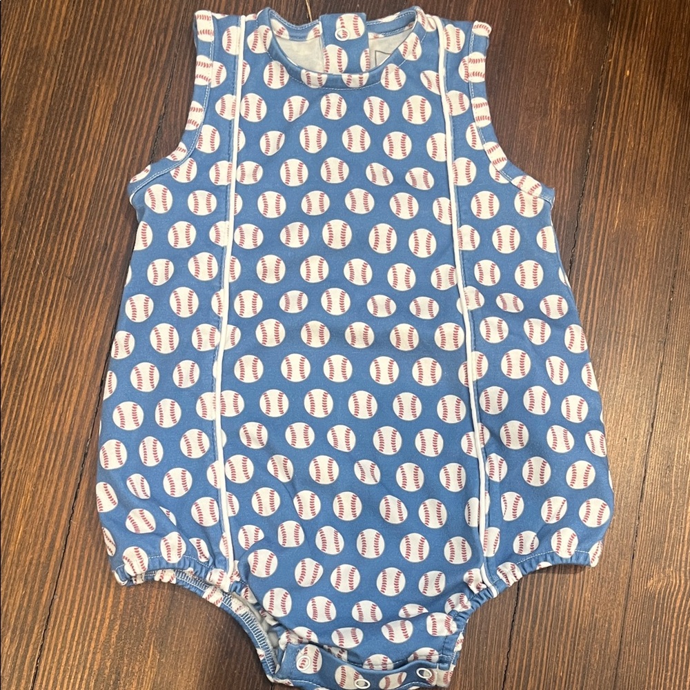 NWOT Lila and Hayes Baseball Print Bubble 6-9 Months